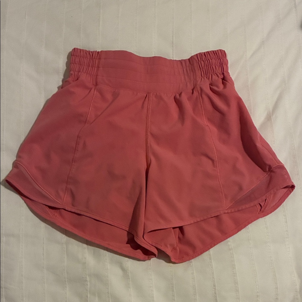 Lululemon 4” hotty hot shorts
